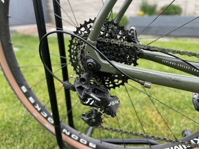 Gravel Serious Gravix PRO Disc 28" - 5