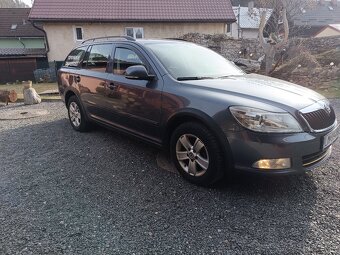 predám škodu octavia II facelift - 5