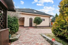 8-izbový RD, BAZÉN, DVOJGARÁŽ - VHODNÝ AKO SÍDLO FIRMY - 5