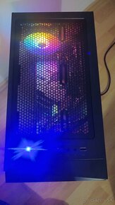 Ryzen 5 3600,5700 XT,32GB DDR4 2666MHz,500 GB SSD,650 W 85% - 5