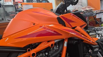 2024 KTM 1390 SUPER DUKE R EVO Orange za 19090€ chcete ho ? - 5