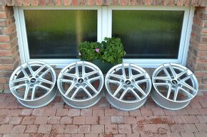 5x112 R17 Hlinikove disky Original Audi A4 b9 allroad - 5