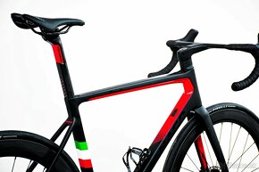 Colnago V3 Disc 2024, Shimano Di2 2x12 - 5