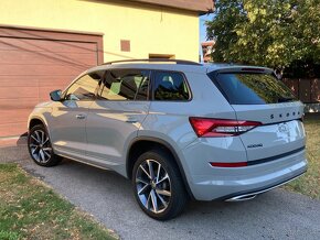 Kodiaq Sportline 4x4 7miest Nardo Grey Virtual Pano 83t. km - 5