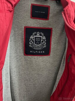 Panska tenka bunda Tommy Hilfiger. Velkost M. - 5