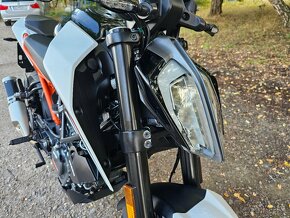 KTM 125 Duke r.v. 2017 - 5