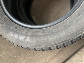 Predám zimné pneu 195/60R15 - 5