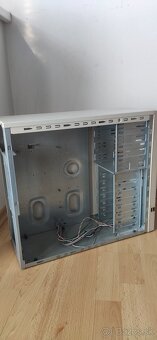 Predám full ATX PC skrinku - 5