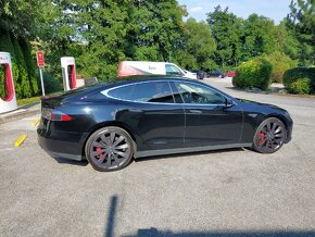 Tesla S P85 - 5