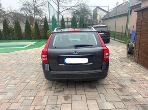 Predám Kia Ceed SW 1.4benzín 130 000km - 5