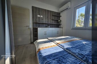 PRIVLAKA - trojizbový apartmán 20 m od mora - 5