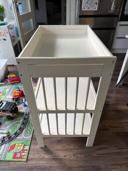 Prebalovaci pult z IKEA - 5