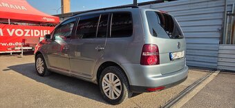 Volkswagen Touran 2.0 TDI DSG 7-miestné bez DPF - 5