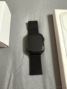 Predám Apple Watch 6 40mm & Nový kryt - 5