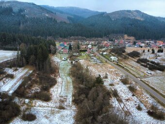 NA PREDAJ: 3080m2 rovinatého oploteného pozemku v Turzovke - 5