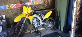 Ponúkam crossu Suzuki 2015 FMF výfuk vstrek 250ka - 5