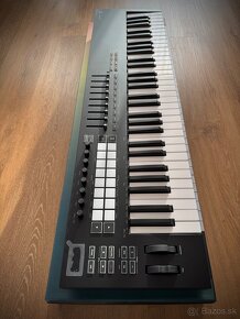 Predám Novation Launchkey 61 MK3 + case - 5