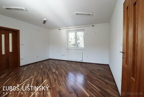 eľký 2-izb.byt s vlast. kúrením (77m2), Štúrova ul., Svit - 5