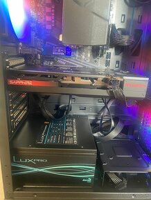 Ryzen 7 5800x / Radeon Rx 7600/ 64GB Ram - 5