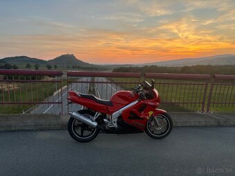 Honda VFR 750 f - 5