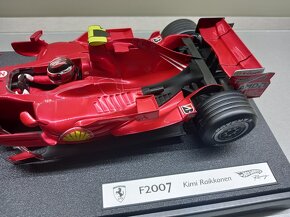 F1 FERRARI F2007 KIMI RAIKKONEN GP ČÍNA 2007 HOTWHEELS 1:18 - 5