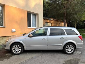 Opel Astra H caravan - 5