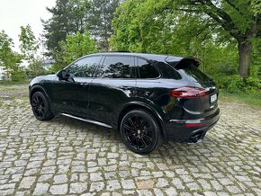 Porsche Cayenne S 2015 - 5