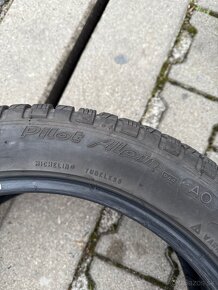 Michelin Pilot Alpin 245/45 R18 - 5