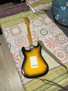 Fender JV Modified 50s Stratocaster HSS MN 2-Tone Sunburst - 5