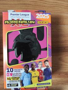 Premier League 2025 Panini Adrenalyn - Plechovky - 5