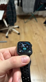 Apple Watch SE 44mm Black - 5