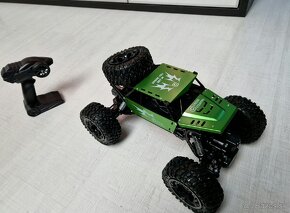 RC auto 4x4 1:8 - 5