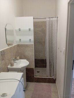 Prenajmem 1,5 izbový byt - apartmán - 5