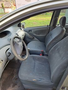 Toyota yaris 1vvti 2002 - 5