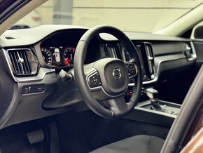 Volvo V60 T4 Momentum A/T,2020,1Majiteľ - 5