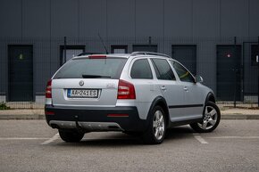 Škoda Octavia Combi 2.0 TDI 4x4 Scout - 5