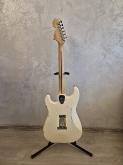 Fender Classic Series 70s Stratocaster - 5