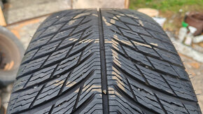 Zimné pneu 225/45 R18 --- MICHELIN - 5