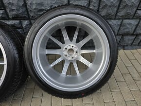 5x112 R22 Audi RSQ8 275/40 R22 Nepoužite - 5