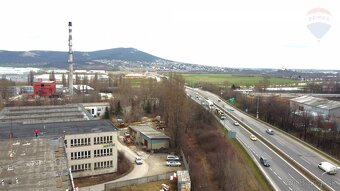 ZNÍŽENA CENA. Predaj budovy v Nitre s možnosťou prestavby na - 5