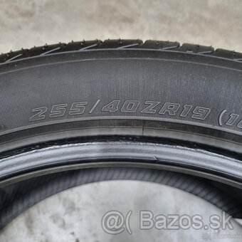 Letné pneu sada 4ks dvojrozmer 225/45R19 a 255/40R19 - 5