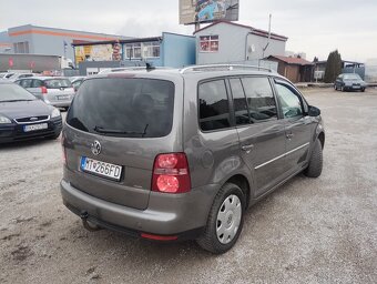 Volkswagen Touran 2.0 TDI 170k Highline DSG - 5