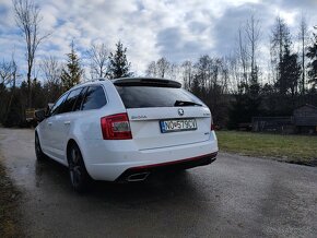 Predám škoda Octavia combi RS TDI DSG - 5