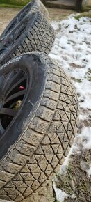 Predám elektróny 5x114.3 plus staršie zimné Bridgestone gumy - 5