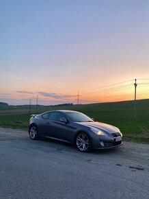 Hyundai Genesis coupe 2.0T - 5