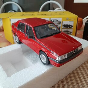 1:18 Alfa romeo Minichamps,Laudaracing - 5