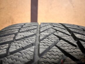 Zimné pneumatiky Bridgestone  225/40 r19 - 5