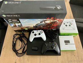 Xbox One X 1 TB - 5