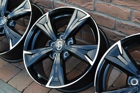 5x114,3 R17 Hlinikove disky Original Toyota C-HR - 5