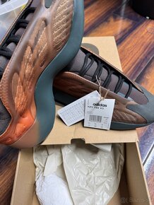 Adidas Yeezy 700 velkost 44 UK 9 1/2 - 5